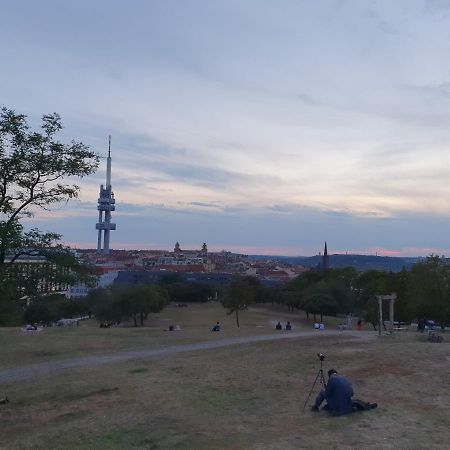 Appartamento Enjoy In Garden Praga Esterno foto